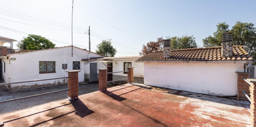 House in Fogars de la Selva, Barcelona, Spain 4 bedrooms, 100 sq.m. No. 195283