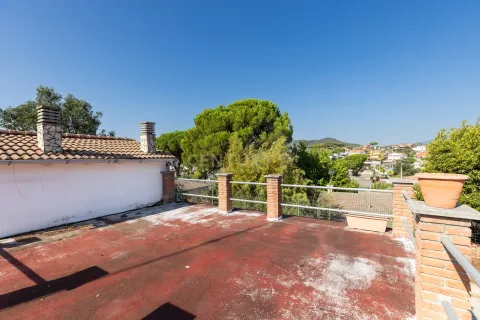 House for sale in Fogars de la Selva, Barcelona, Spain 4 bedrooms, 100 sq.m. No. 195283 - photo 2