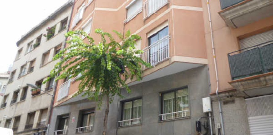 Apartment in L'Hospitalet de Llobregat, Barcelona, Spain 3 bedrooms, 65 sq.m. No. 195281
