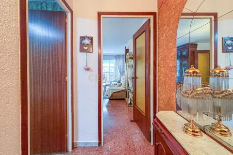 Apartment for sale in Esplugues de Llobregat, Barcelona, Spain 3 bedrooms, 98 sq.m. No. 195282 - photo 9
