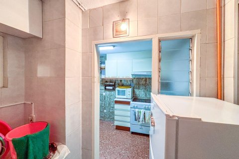 Apartment for sale in Esplugues de Llobregat, Barcelona, Spain 3 bedrooms, 98 sq.m. No. 195282 - photo 7