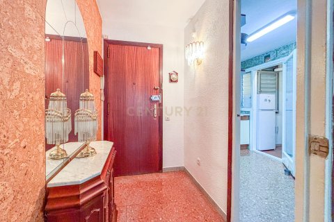 Apartment for sale in Esplugues de Llobregat, Barcelona, Spain 3 bedrooms, 98 sq.m. No. 195282 - photo 8