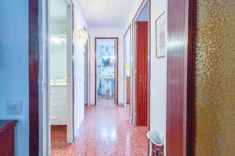Apartment for sale in Esplugues de Llobregat, Barcelona, Spain 3 bedrooms, 98 sq.m. No. 195282 - photo 21