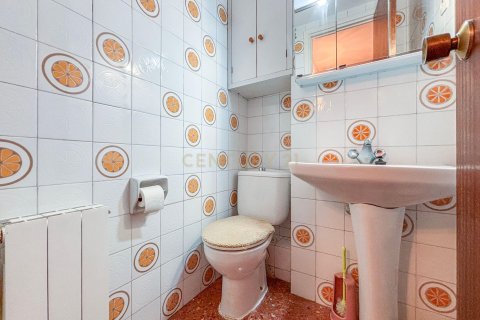 Apartment for sale in Esplugues de Llobregat, Barcelona, Spain 3 bedrooms, 98 sq.m. No. 195282 - photo 25