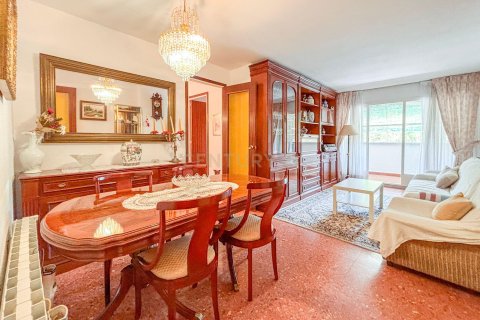 Apartment for sale in Esplugues de Llobregat, Barcelona, Spain 3 bedrooms, 98 sq.m. No. 195282 - photo 11