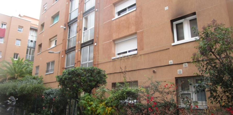 Apartment in Mataro, Barcelona, Spain 2 bedrooms, 56 sq.m. No. 195284