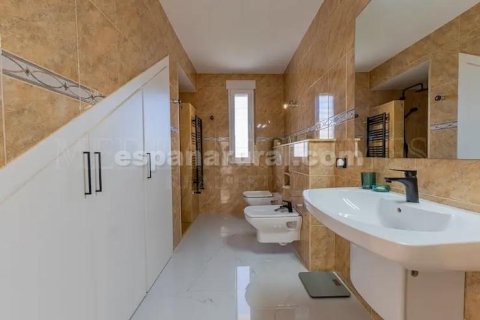 Villa for sale in Palomares, Almeria, Spain 4 bedrooms, 420 sq.m. No. 167699 - photo 23