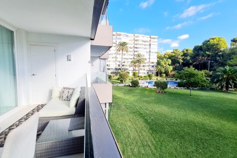 Продажа квартиры Порталс-Нус, Майорка, Испания 3 спальни, 90м2 №139888 - фото 1