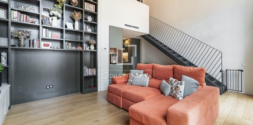 Dzīvoklis Barcelona, Spānijā 3 istabas, 129 m2 Nr. 196225