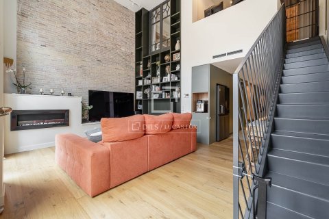 Dzīvoklis pārdošanā Barcelona, Spānijā 3 istabas, 129 m2 Nr. 196225 - attēls 3
