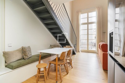 Dzīvoklis pārdošanā Barcelona, Spānijā 3 istabas, 129 m2 Nr. 196225 - attēls 4