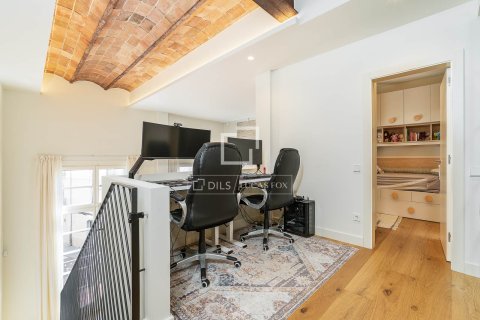 Dzīvoklis pārdošanā Barcelona, Spānijā 3 istabas, 129 m2 Nr. 196225 - attēls 17