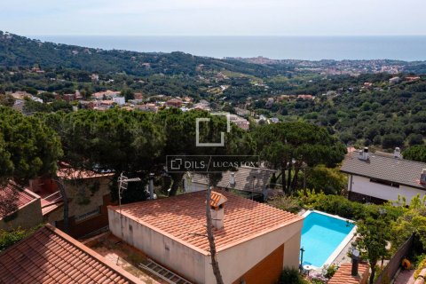 Villa for sale in Alella, Barcelona, Spain 3 bedrooms, 262 sq.m. No. 196223 - photo 21