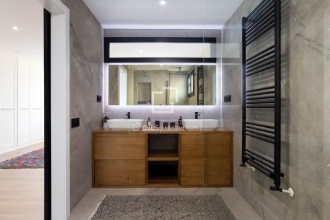 Villa for sale in Alella, Barcelona, Spain 3 bedrooms, 262 sq.m. No. 196223 - photo 15