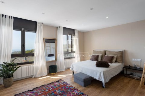 Villa for sale in Alella, Barcelona, Spain 3 bedrooms, 262 sq.m. No. 196223 - photo 14