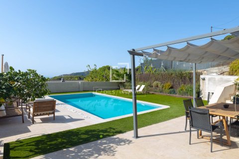 Villa for sale in Alella, Barcelona, Spain 3 bedrooms, 262 sq.m. No. 196223 - photo 23