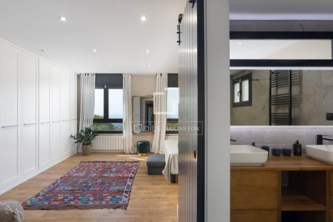 Villa for sale in Alella, Barcelona, Spain 3 bedrooms, 262 sq.m. No. 196223 - photo 13
