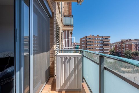 Dzīvoklis pārdošanā Sant Just Desvern, Barcelona, Spānijā 2 istabas, 88 m2 Nr. 196228 - attēls 2
