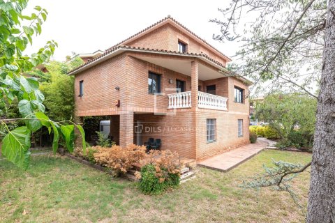 Villa in Sant Cugat Del Valles, Barcelona, Spain 6 bedrooms, 321 sq.m. No. 196226