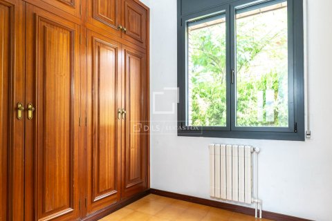 Villa for sale in Sant Cugat Del Valles, Barcelona, Spain 6 bedrooms, 321 sq.m. No. 196226 - photo 19