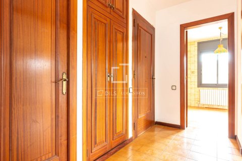 Villa for sale in Sant Cugat Del Valles, Barcelona, Spain 6 bedrooms, 321 sq.m. No. 196226 - photo 17