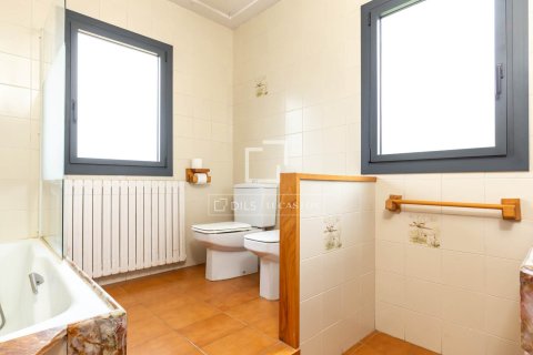 Villa for sale in Sant Cugat Del Valles, Barcelona, Spain 6 bedrooms, 321 sq.m. No. 196226 - photo 29