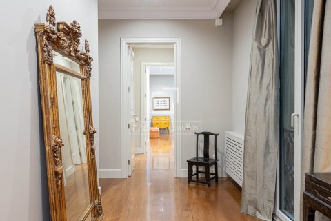 Lägenhet till salu i Barcelona, Spanien 4 sovrum, 215 kvm. Nr. 150418 - foto 18