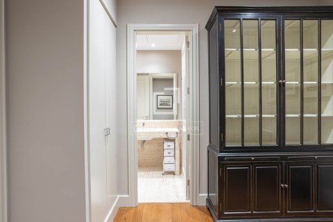 Lägenhet till salu i Barcelona, Spanien 4 sovrum, 215 kvm. Nr. 150418 - foto 21