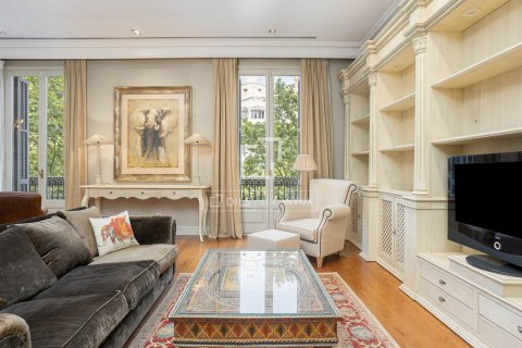 Lägenhet till salu i Barcelona, Spanien 4 sovrum, 215 kvm. Nr. 150418 - foto 6