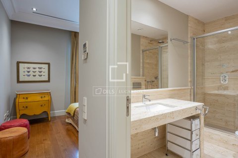 Lägenhet till salu i Barcelona, Spanien 4 sovrum, 215 kvm. Nr. 150418 - foto 24