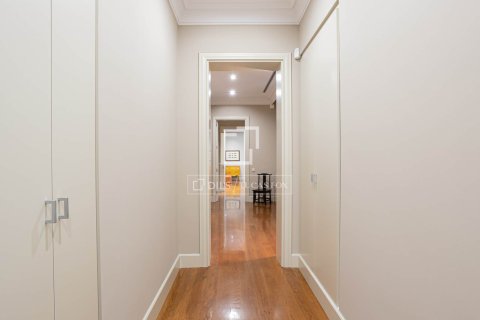 Lägenhet till salu i Barcelona, Spanien 4 sovrum, 215 kvm. Nr. 150418 - foto 17