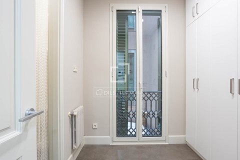 Lägenhet till salu i Barcelona, Spanien 4 sovrum, 215 kvm. Nr. 150418 - foto 14