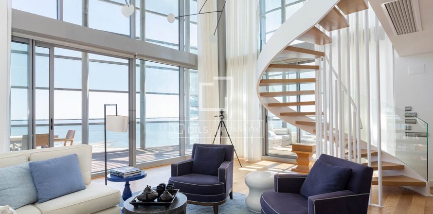 Penthouse à Barcelona, Espagne 2 chambres, 150 m2 No. 150417