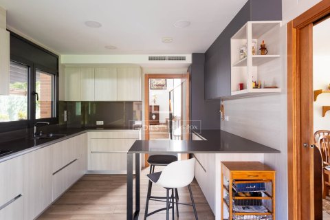 Villa for sale in Vilassar de Mar, Barcelona, Spain 4 bedrooms, 357 sq.m. No. 150413 - photo 14