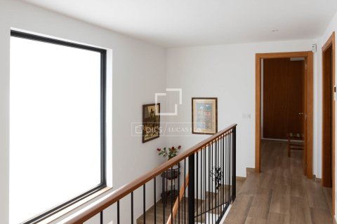 Villa for sale in Vilassar de Mar, Barcelona, Spain 4 bedrooms, 357 sq.m. No. 150413 - photo 17