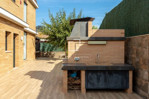 Villa for sale in Vilassar de Mar, Barcelona, Spain 4 bedrooms, 357 sq.m. No. 150413 - photo 26