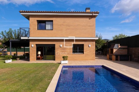 Villa for sale in Vilassar de Mar, Barcelona, Spain 4 bedrooms, 357 sq.m. No. 150413 - photo 5