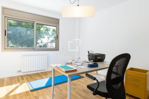 Villa for sale in Vilassar de Dalt, Barcelona, Spain 5 bedrooms, 386 sq.m. No. 150416 - photo 16