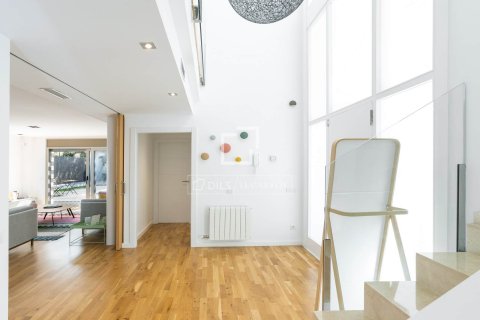 Villa for sale in Vilassar de Dalt, Barcelona, Spain 5 bedrooms, 386 sq.m. No. 150416 - photo 7