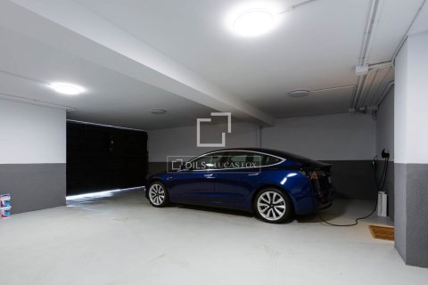 Villa for sale in Vilassar de Dalt, Barcelona, Spain 5 bedrooms, 386 sq.m. No. 150416 - photo 28