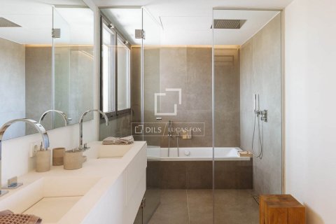 Villa for sale in Gava, Barcelona, Spain 5 bedrooms, 346 sq.m. No. 150414 - photo 17