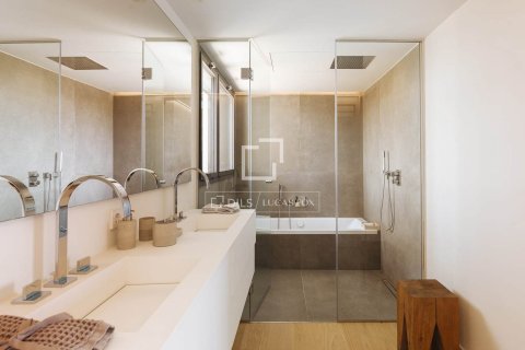 Villa for sale in Gava, Barcelona, Spain 5 bedrooms, 346 sq.m. No. 150414 - photo 15