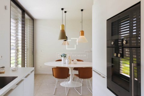 Villa for sale in Gava, Barcelona, Spain 5 bedrooms, 346 sq.m. No. 150414 - photo 3