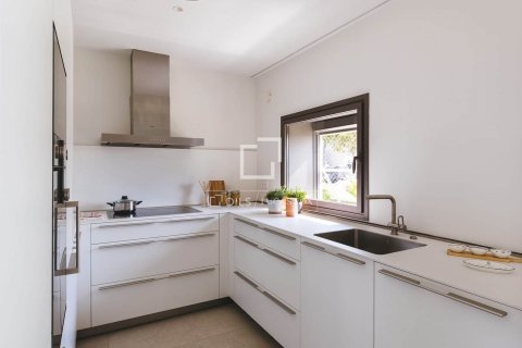 Villa for sale in Gava, Barcelona, Spain 5 bedrooms, 346 sq.m. No. 150414 - photo 4