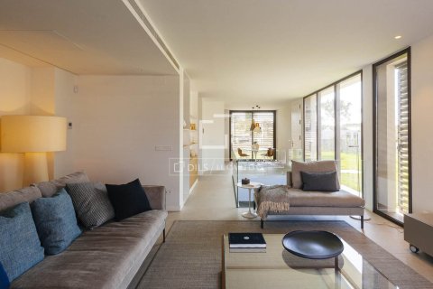 Villa for sale in Gava, Barcelona, Spain 5 bedrooms, 346 sq.m. No. 150414 - photo 6