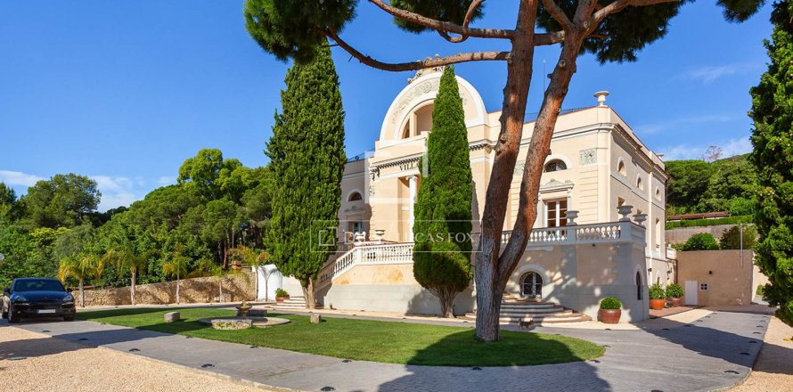 Villa in Tiana, Barcelona, Spain 9 bedrooms, 893 sq.m. No. 150415