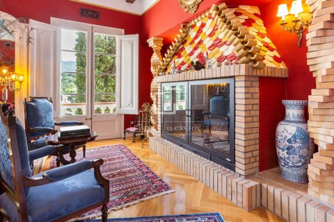 Villa for sale in Tiana, Barcelona, Spain 9 bedrooms, 893 sq.m. No. 150415 - photo 17