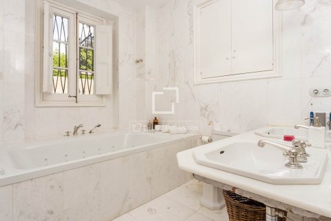 Villa for sale in Tiana, Barcelona, Spain 9 bedrooms, 893 sq.m. No. 150415 - photo 23