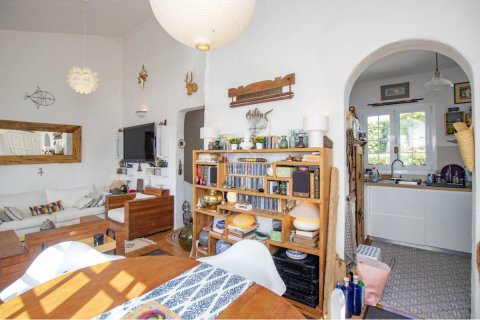 Продажа квартиры в Эс-Меркадаль, Менорка, Испания 3 спальни, 85м2 №119878 - фото 8
