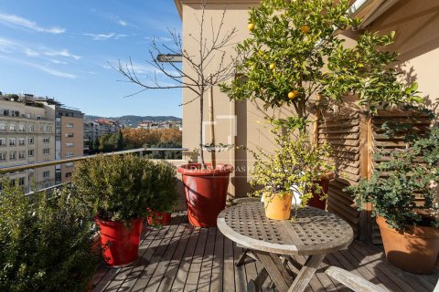 Apartament w Barcelona, Hiszpania 6 sypialni, 581 mkw. nr 150941 – zdjęcie 28